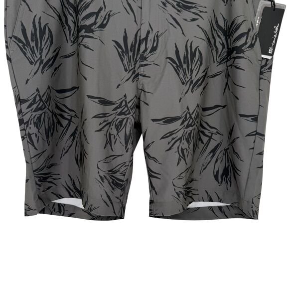 Travis Mathew Golf Shorts Size 36 You Won’t Grey Pinstripe Leaves Performance - Picture 4 of 13